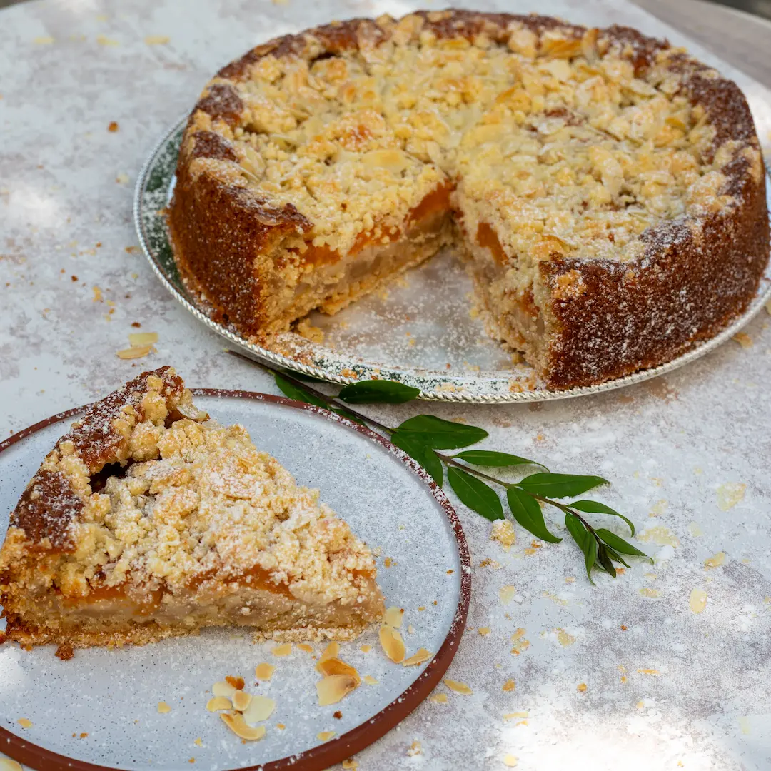 Aprikosen-Streuselkuchen von Oma Sonja Groß - Image 4