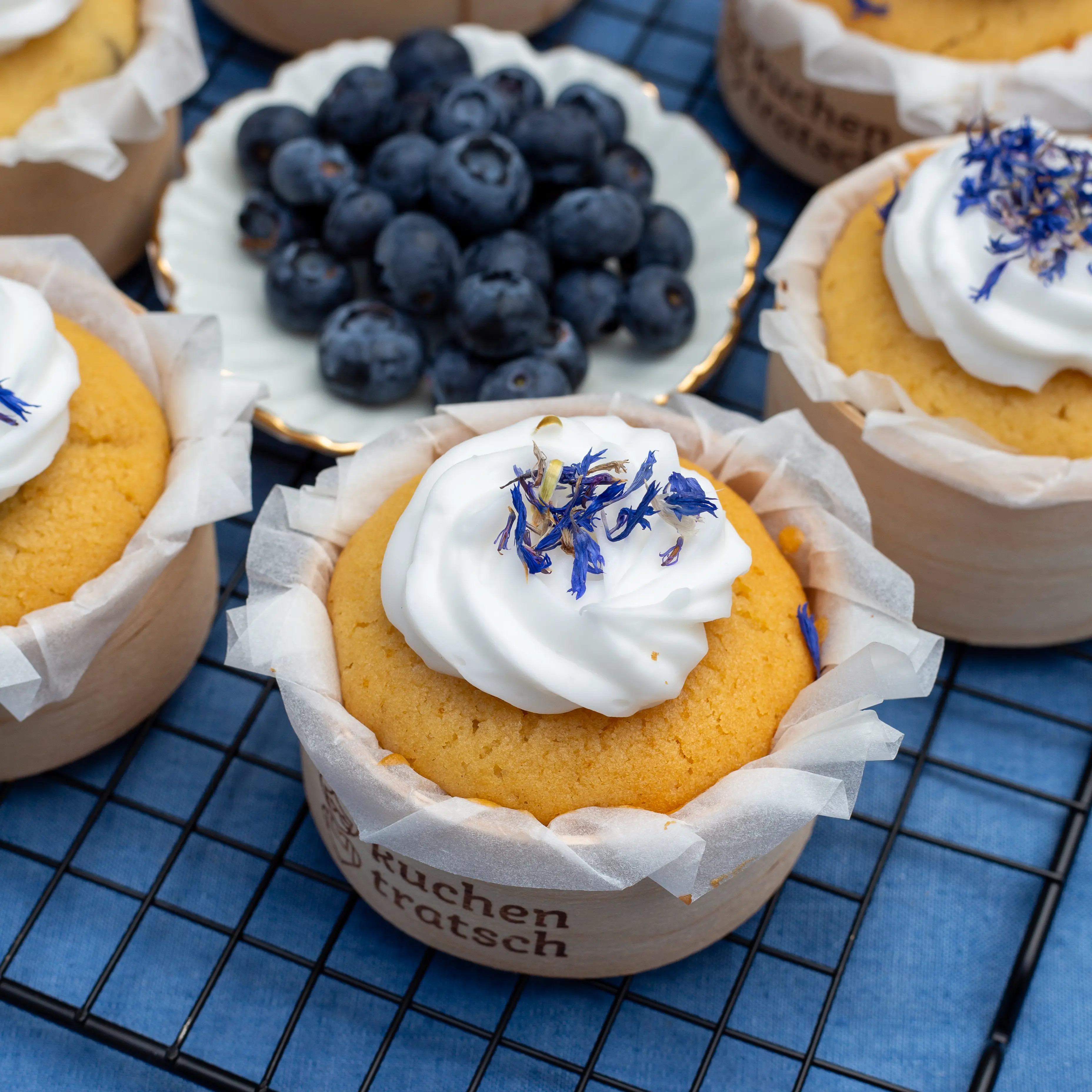 Heidelbeer-Cupcake von Oma Brigitte im Set - Image 3