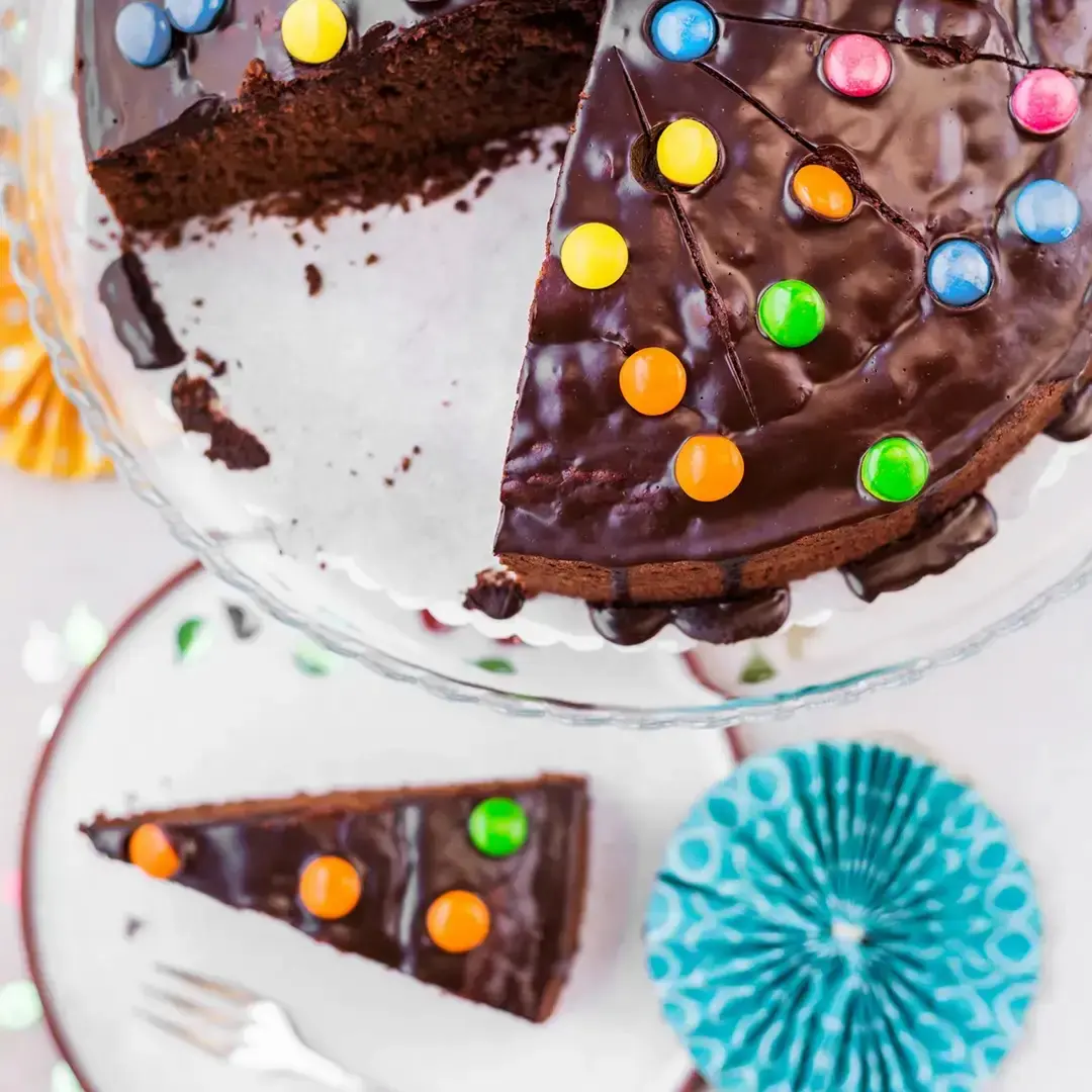 Schokokuchen mit Schokolinsen von Oma Monika Groß - Image 3